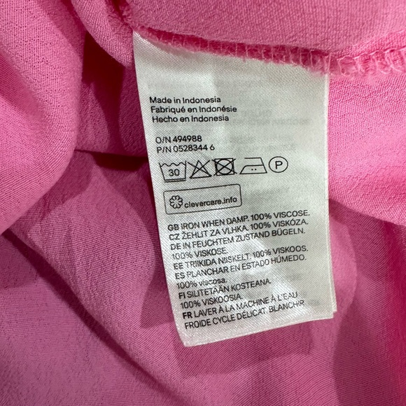 H&M Bubblegum Pink Short Sleeve Blouse Top Viscose Size 4 - Picture 6 of 8